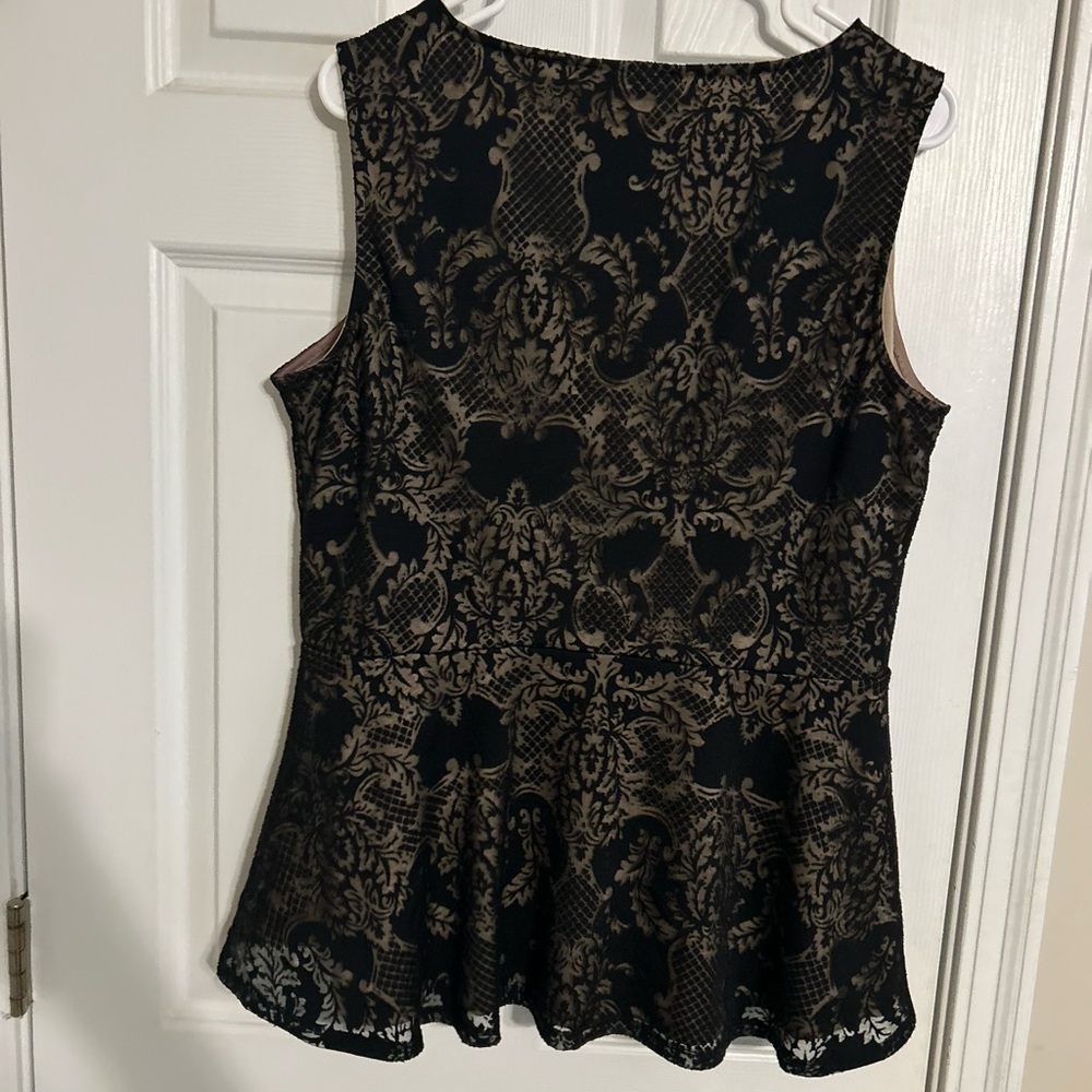 Apt. 9 Black and Gold Sleeveless Peplum Blouse